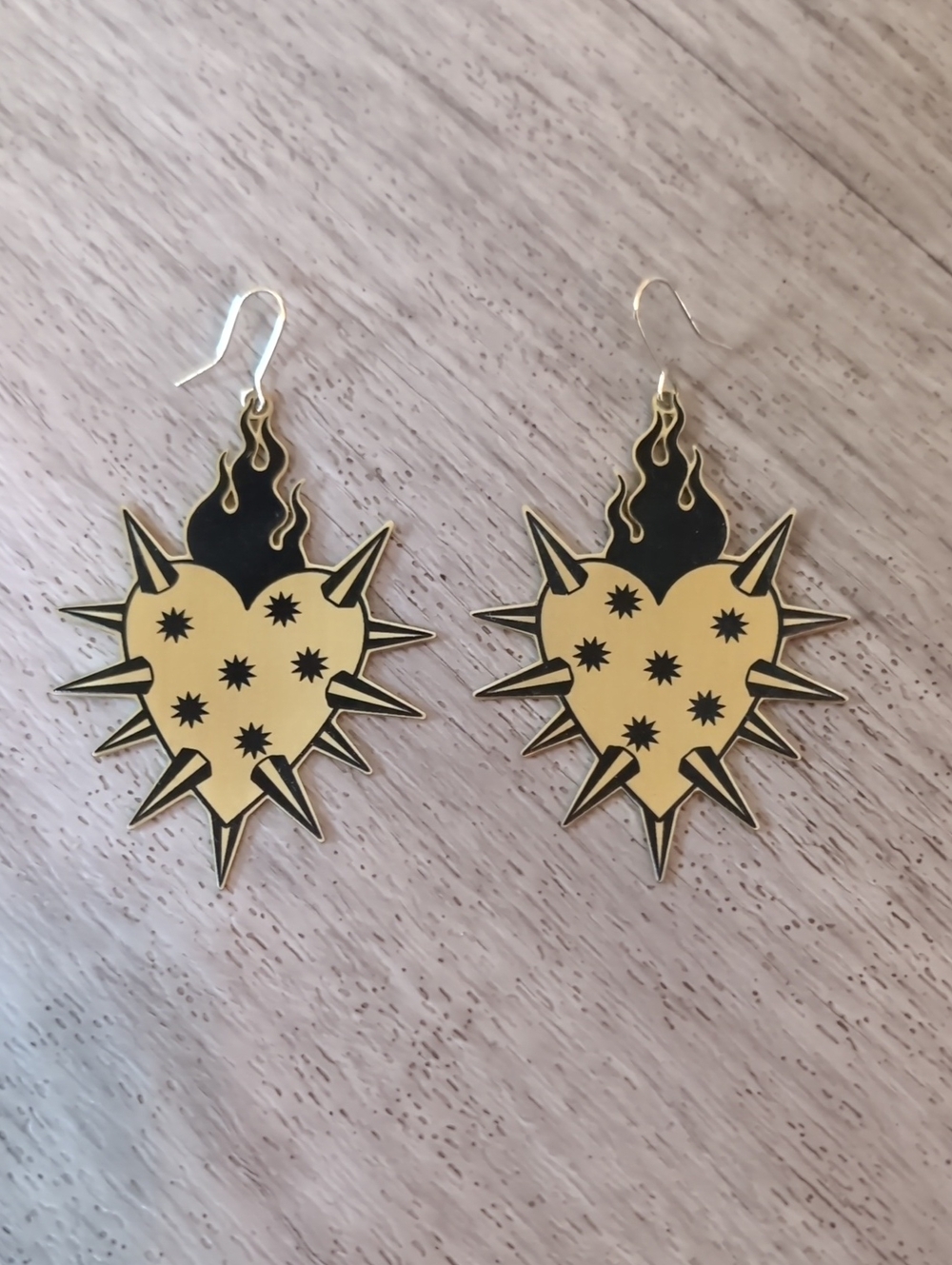 While Odin Sleeps - Spikey Hearts Brass Earrings
